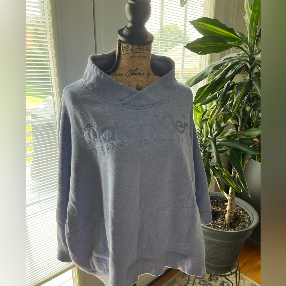 Calvin Klein Pullover! - Picture 2 of 6